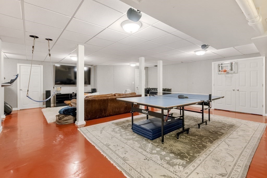 51 Montvale Crescent Newton, MA 02459 - Photo 27 of 39