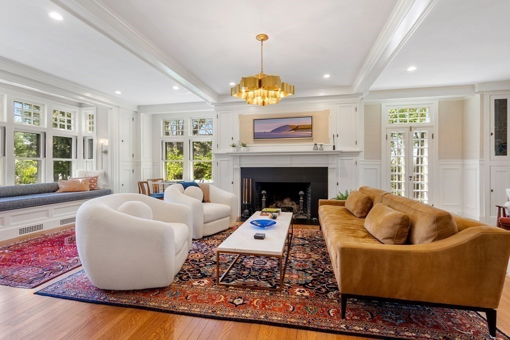 51 Montvale Crescent Newton, MA 02459 - Photo 4 of 39