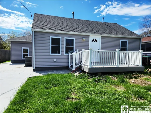 $249,000 | 5347 Lake Avenue, Orchard Park, NY 14127