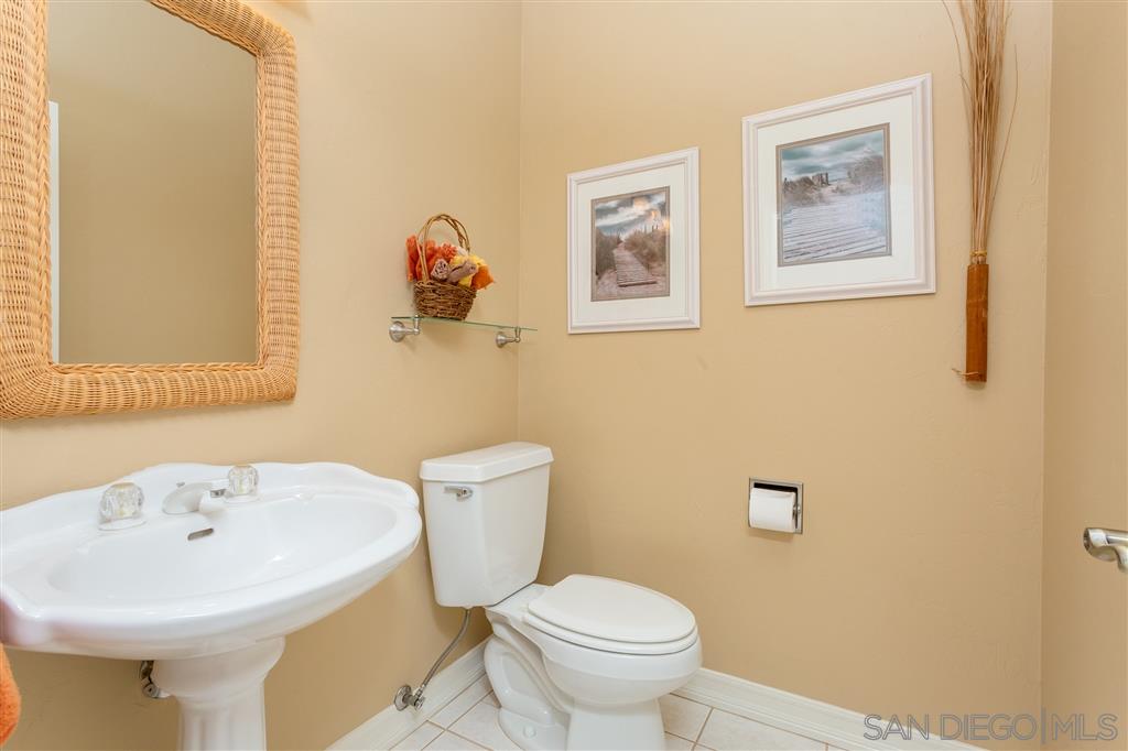 10178-76 Lilac Ridge Road Escondido, CA 92026 - Photo 12 of 25