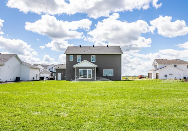 $729,900 | 8327 59th Street South, Horace, ND 58047
