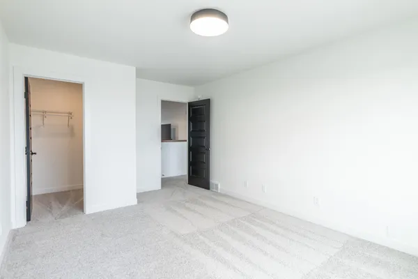 $729,900 | 8327 59th Street South, Horace, ND 58047