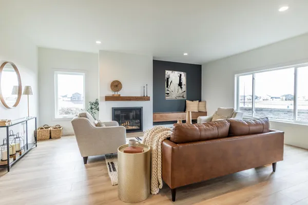 $729,900 | 8327 59th Street South, Horace, ND 58047