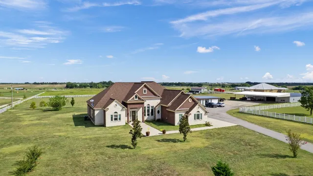 $1,400,000 | 1050 Farm To Market Road 619, Taylor, TX 76574