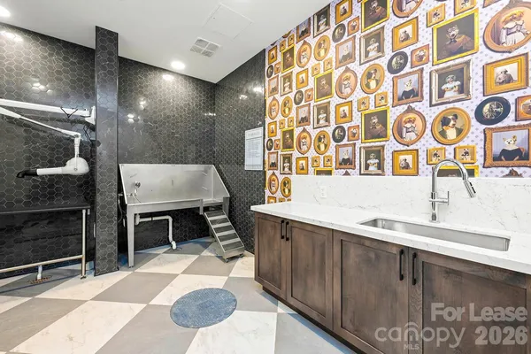 $2,875 | 2025 Cleveland Avenue, Unit IVY, Charlotte, NC 28203