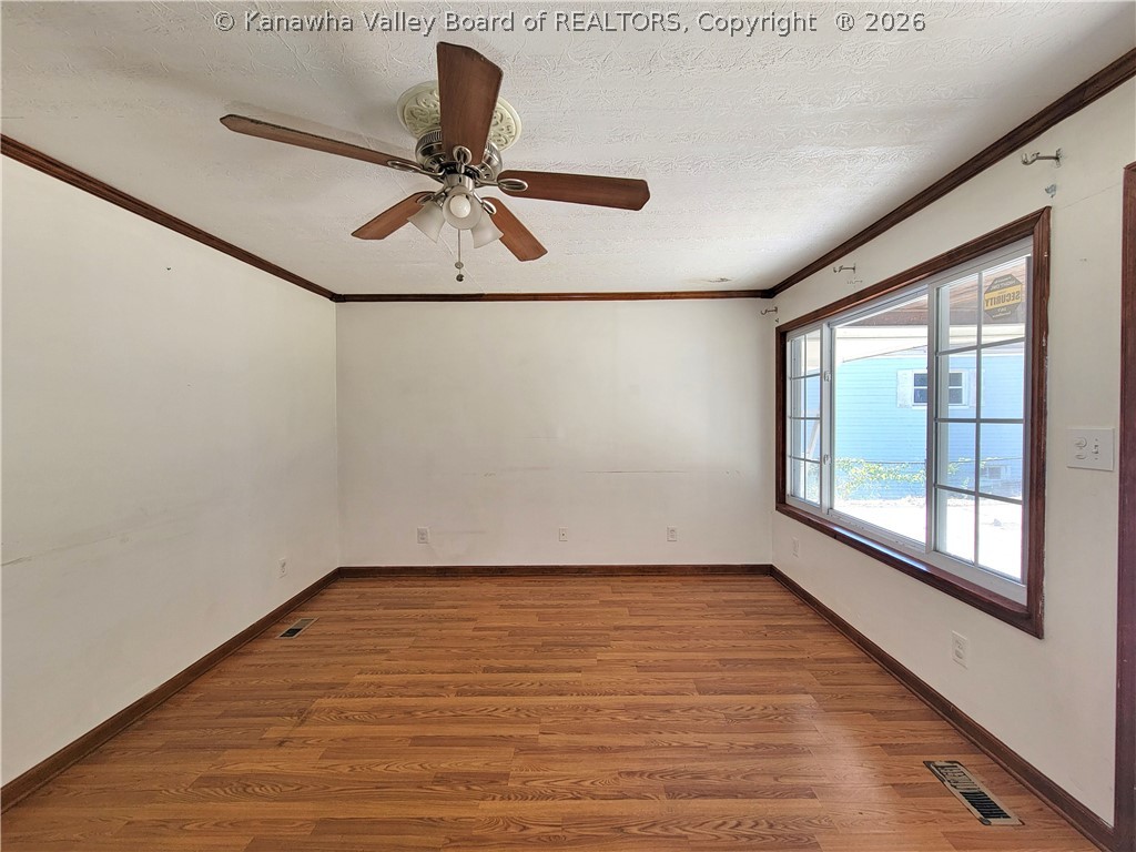 202 Winfield Road St. Albans, WV 25177 - Photo 2 of 16 Gallery Image 2