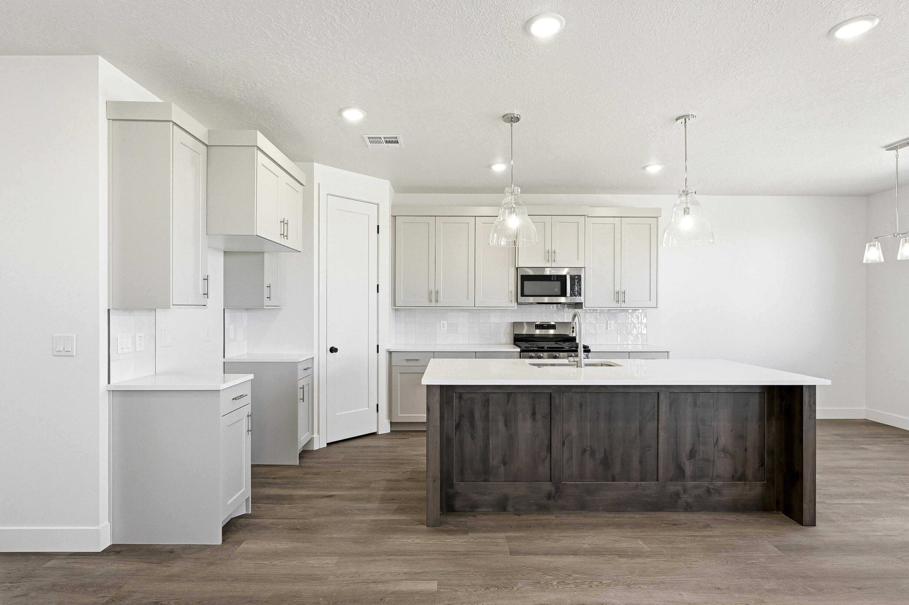 4923 North 10 East Enoch, UT 84721 - Photo 7 of 46 4923 N 10 E-19