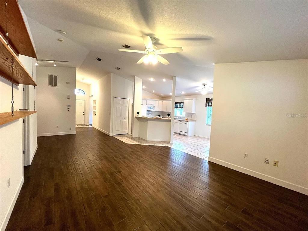 1485 Donegan Road Largo, FL 33771 - Photo 8 of 13