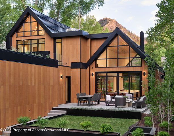 $25,500,000 | 810 West Smuggler Street, Aspen, CO 81611