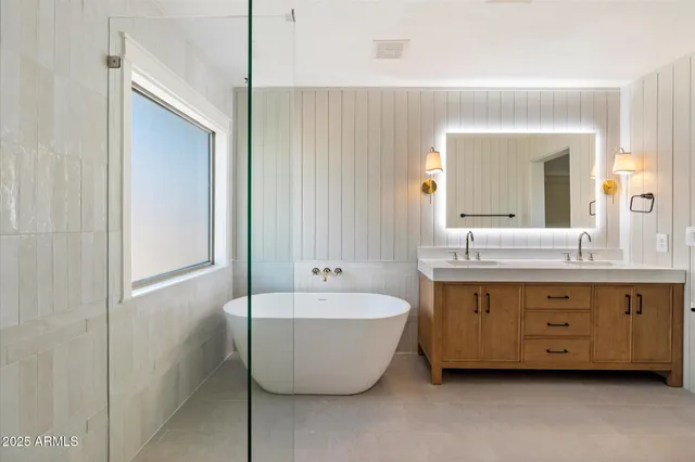 $2,950 | 2314 East Paraiso Drive, Phoenix, AZ 85024