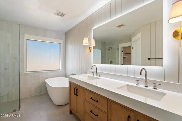 $2,950 | 2314 East Paraiso Drive, Phoenix, AZ 85024