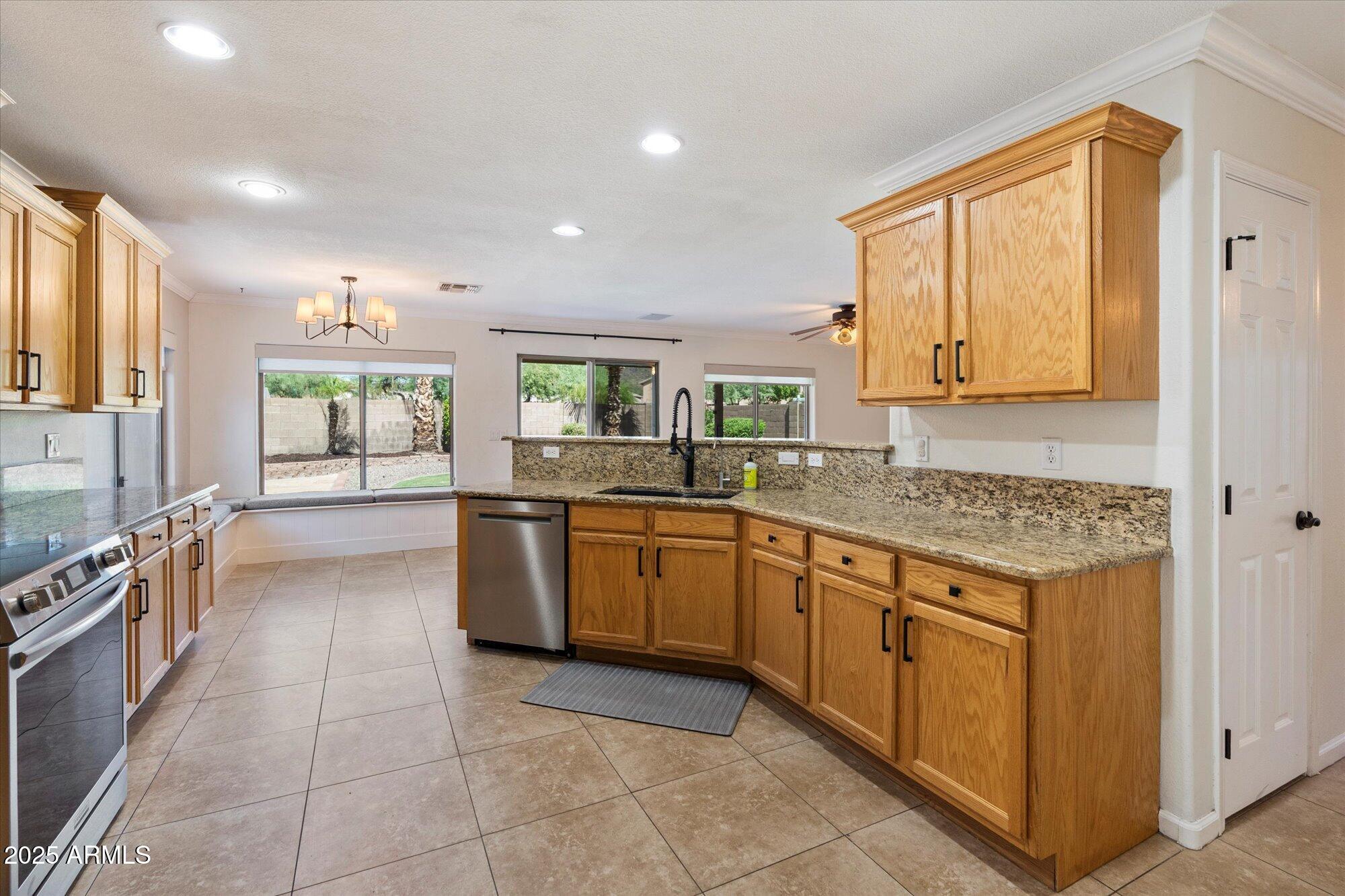 2314 East Paraiso Drive Phoenix, AZ 85024 - Photo 2 of 20 Kitchen