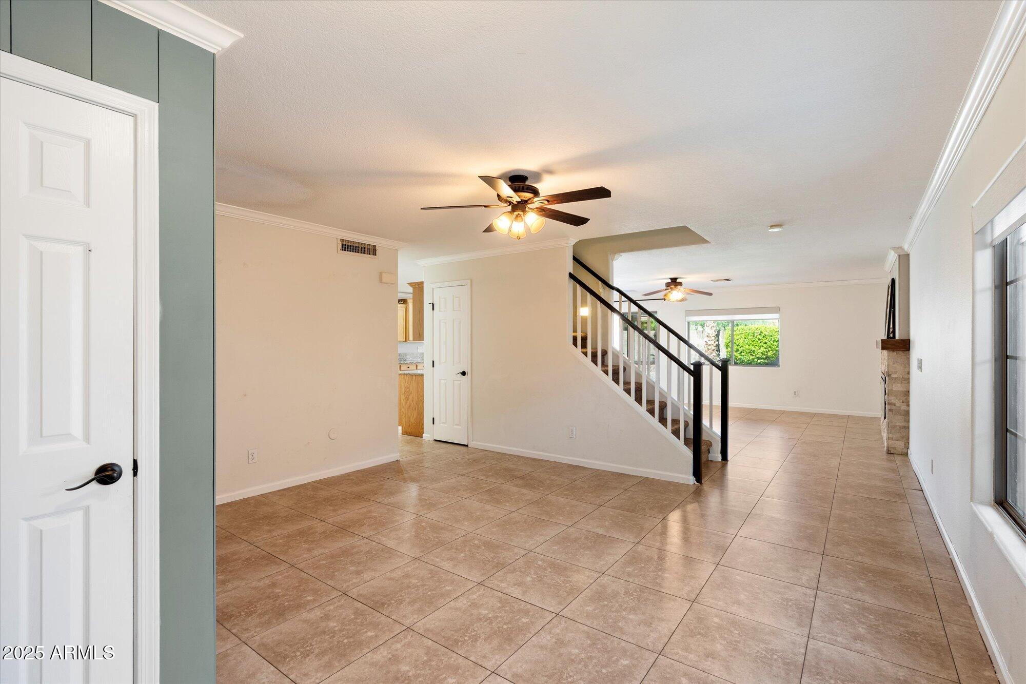2314 East Paraiso Drive Phoenix, AZ 85024 - Photo 10 of 20 Entry/Family Room