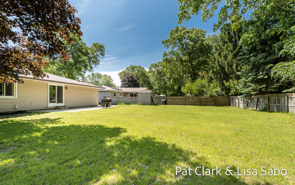 1297 Joslyn Road Muskegon, MI 49445 - Photo 8 of 38 1297JosylnRd-8LoRes