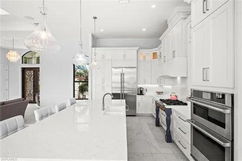 $4,175,000 | 388 Pine Avenue, Naples, FL 34108