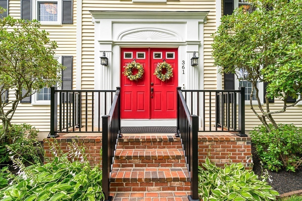 361 Marbleridge Road North Andover, MA 01845 - Photo 4 of 42