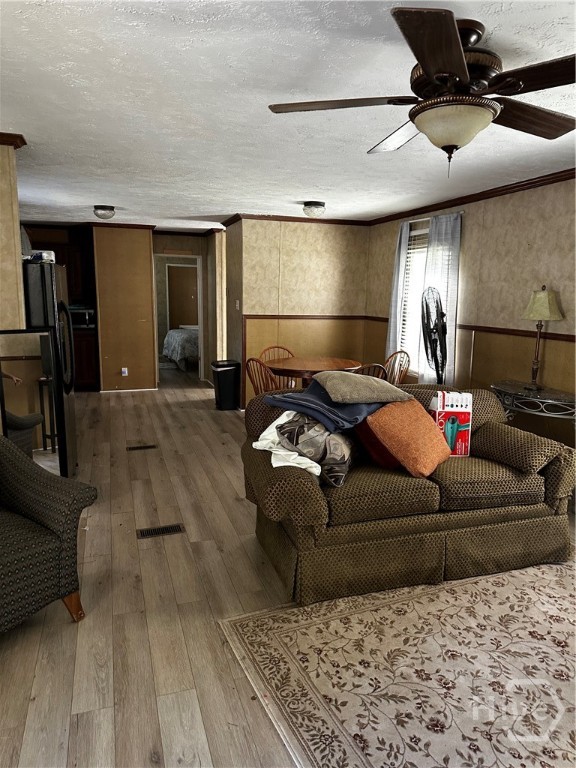219-221 John Carter Road Bloomingdale, GA 31302 - Photo 19 of 46 221 living room