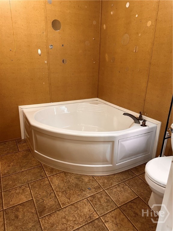 219-221 John Carter Road Bloomingdale, GA 31302 - Photo 37 of 46 221 primary tub
