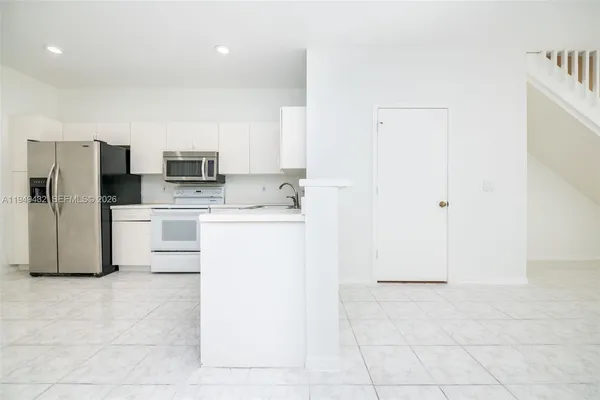 a view of entryway and hall