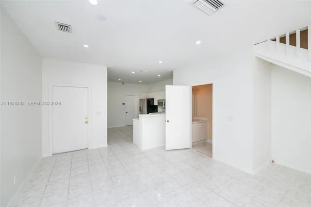 $2,850 | 1911 Madeira Drive, Unit 1911, Fort Lauderdale, FL 33327