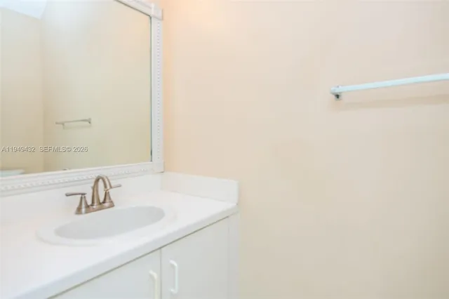 $2,850 | 1911 Madeira Drive, Unit 1911, Fort Lauderdale, FL 33327