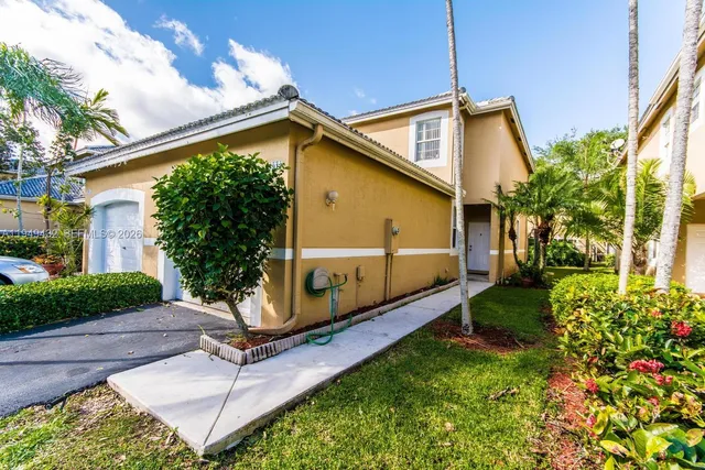 $2,850 | 1911 Madeira Drive, Unit 1911, Fort Lauderdale, FL 33327