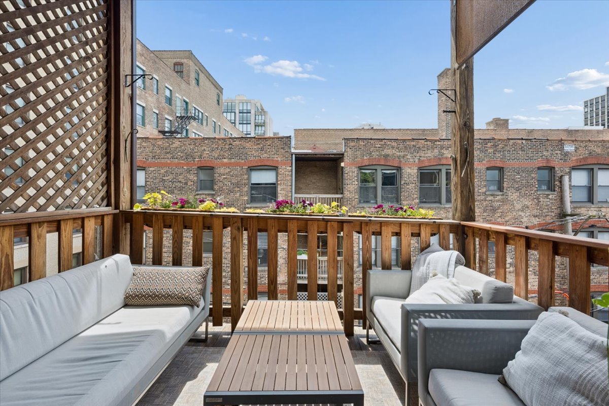 521 West Surf Street, Unit 3 Chicago, IL 60657 - Photo 16 of 20