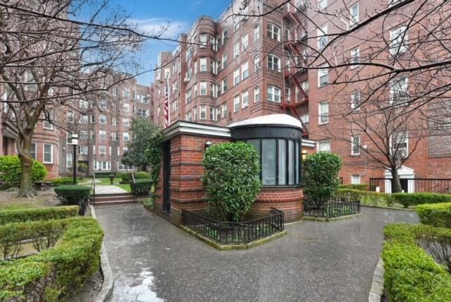 8701 Shore Road, Unit 230 Brooklyn, NY 11209 - Photo 19 of 20 Gallery Image 19
