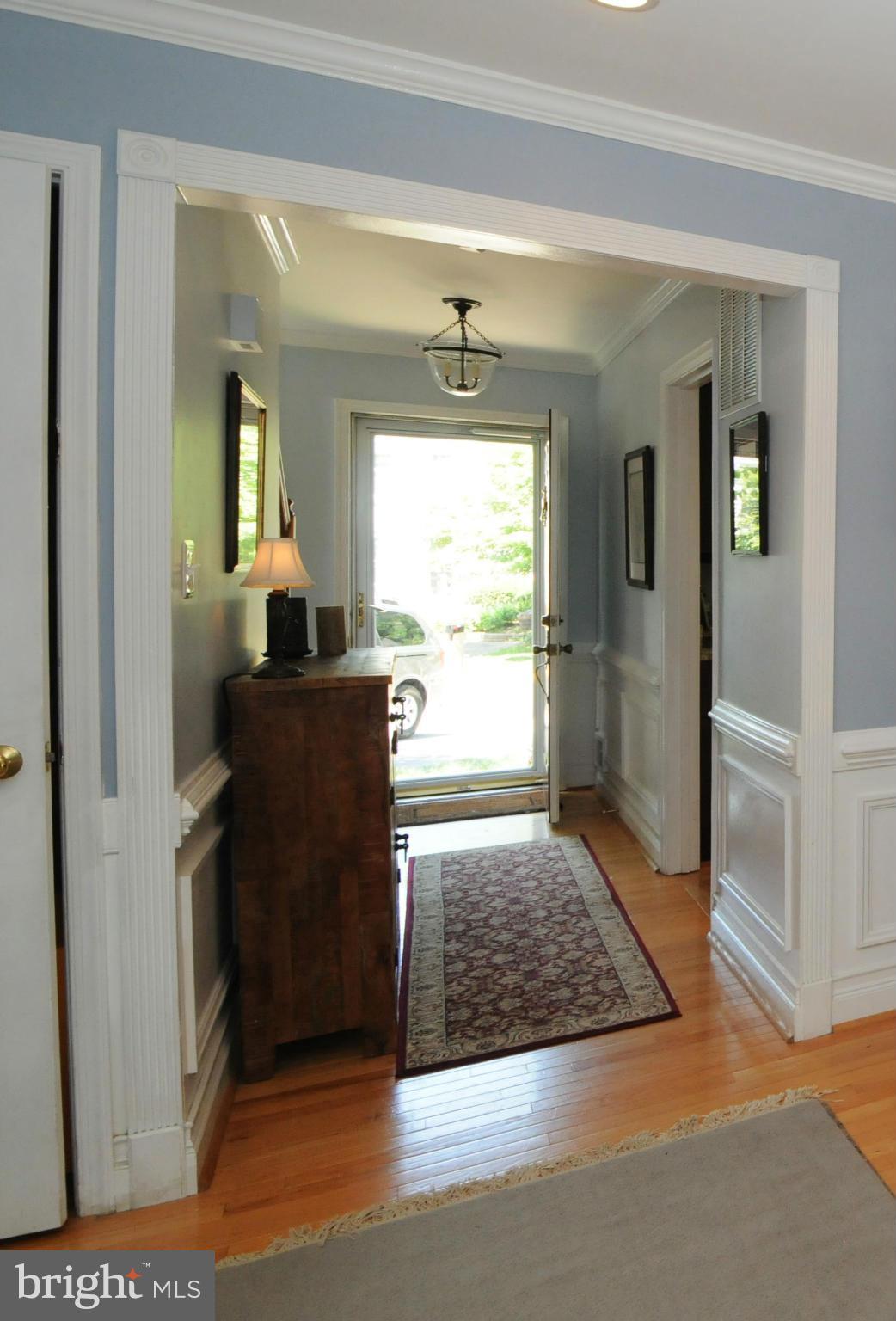 2101 Salt Kettle Way Reston, VA 20191 - Photo 3 of 30 INVITING FOYER WITH WAINSCOTING