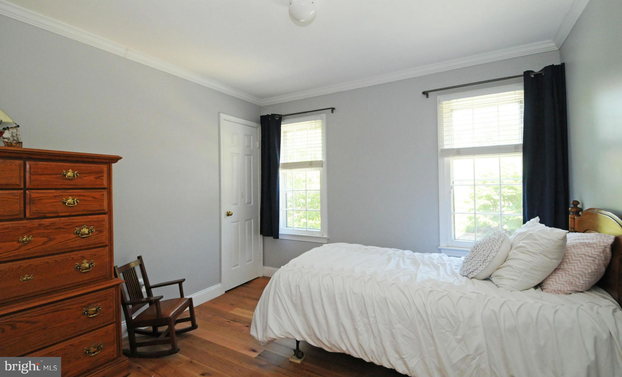 2101 Salt Kettle Way Reston, VA 20191 - Photo 22 of 30 BEDROOM 2 HAS CROWN MOLDING