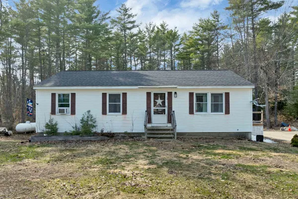 $369,900 | 74 Whitelaw Drive, Conway, NH 03813