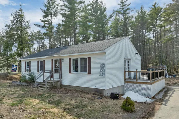 $369,900 | 74 Whitelaw Drive, Conway, NH 03813