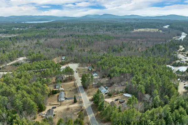 $369,900 | 74 Whitelaw Drive, Conway, NH 03813