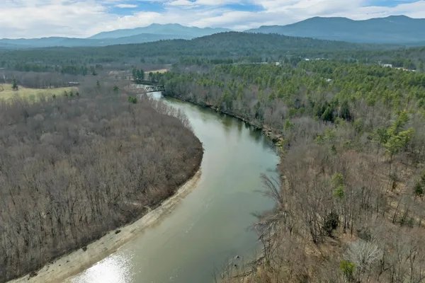 $369,900 | 74 Whitelaw Drive, Conway, NH 03813