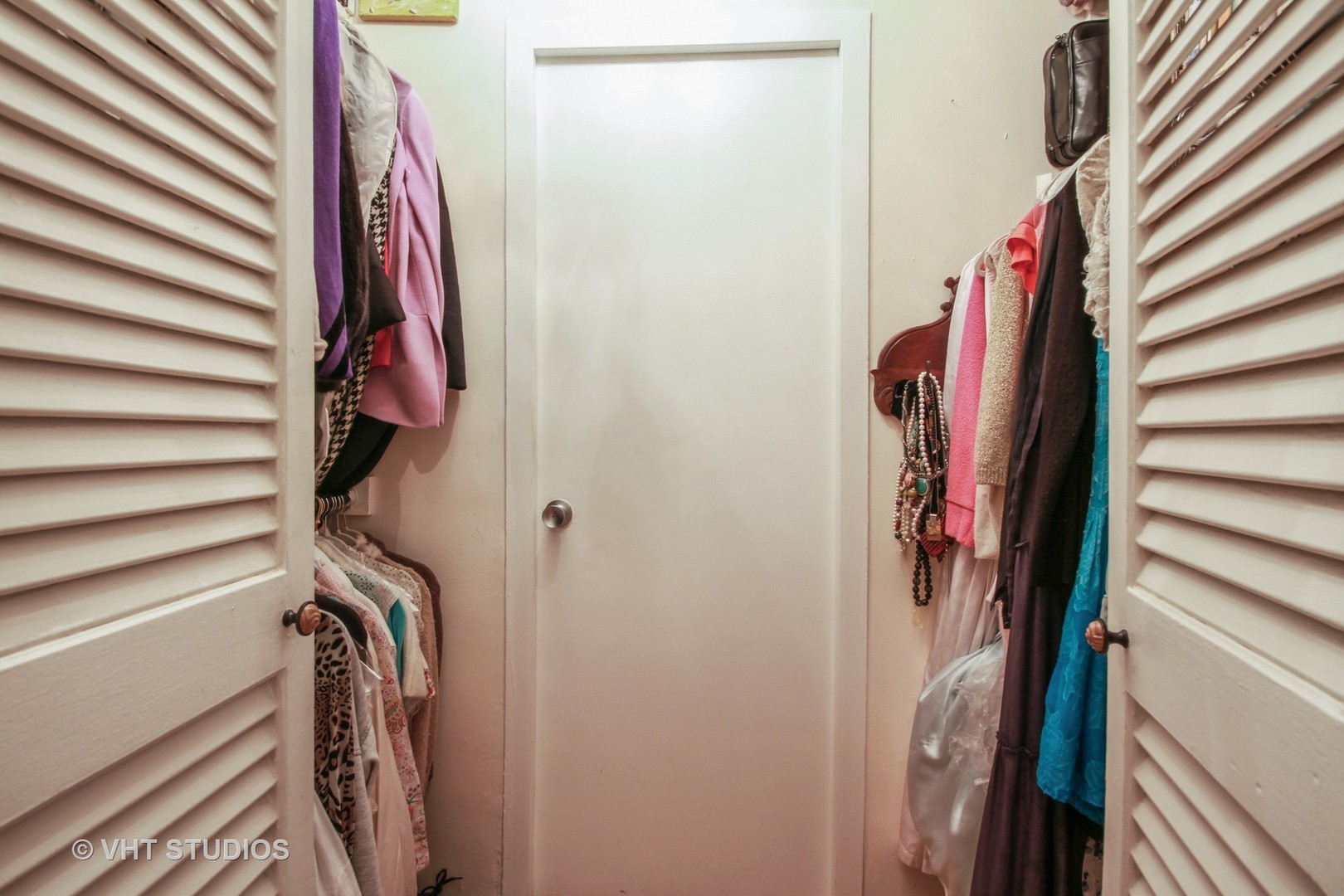 21 West Goethe Street, Unit 9B Chicago, IL 60610 - Photo 8 of 14