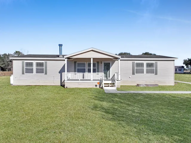 $250,000 | 18028 Klein Road, Winnie, TX 77665