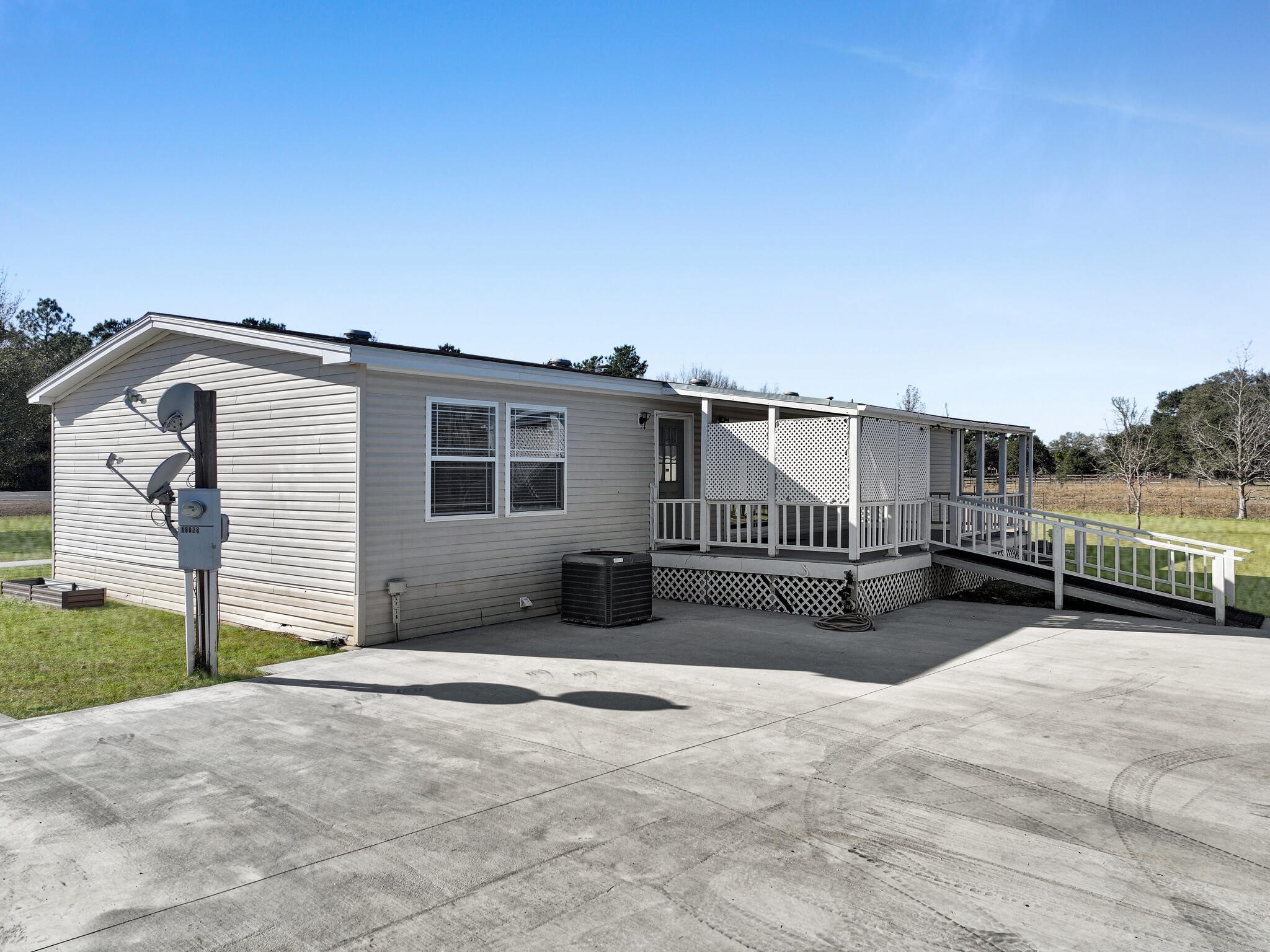 18028 Klein Road Winnie, TX 77665 - Photo 5 of 43