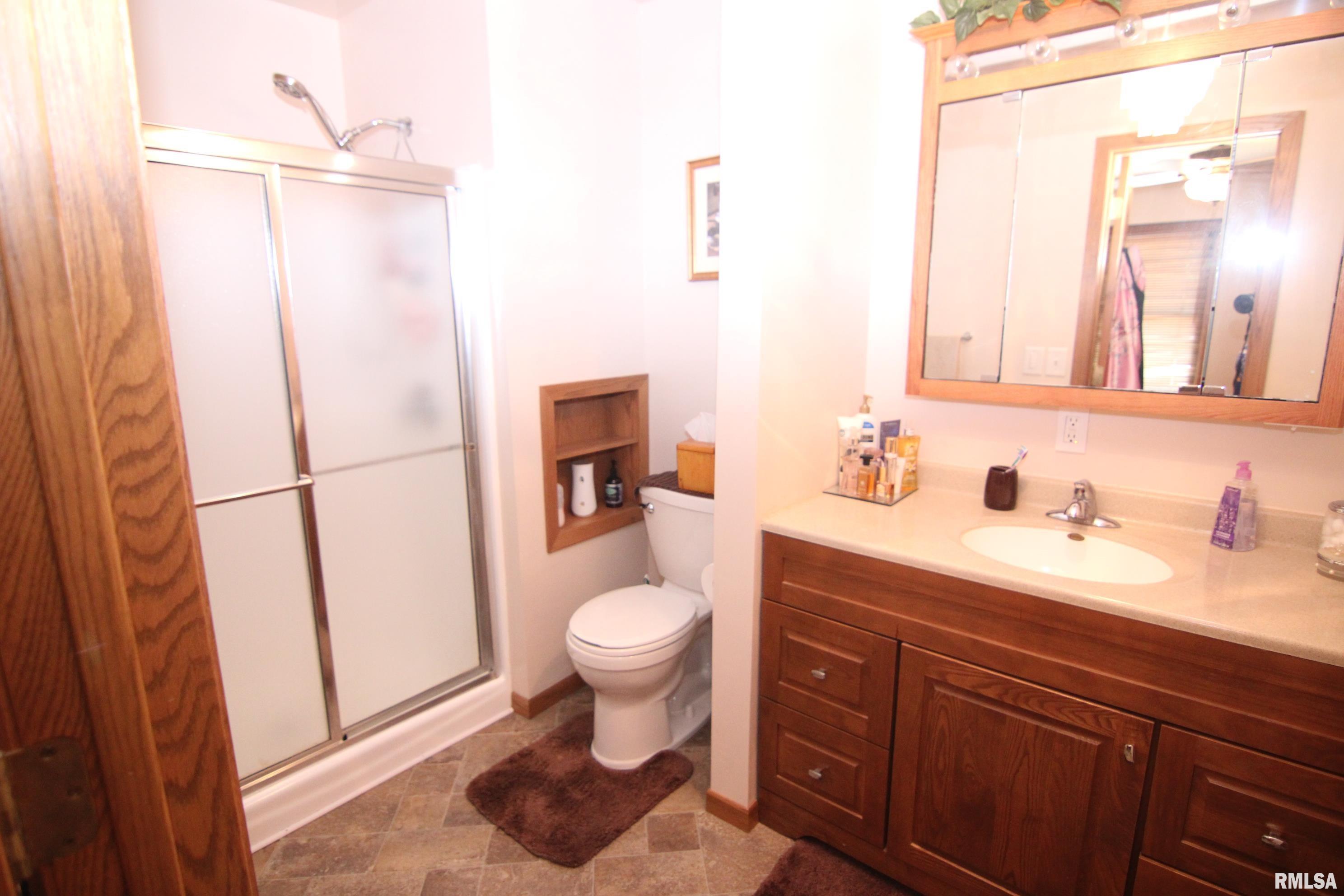 11315 Devils Creek Road Blue Grass, IA 52726 - Photo 11 of 23 Gallery Image 11