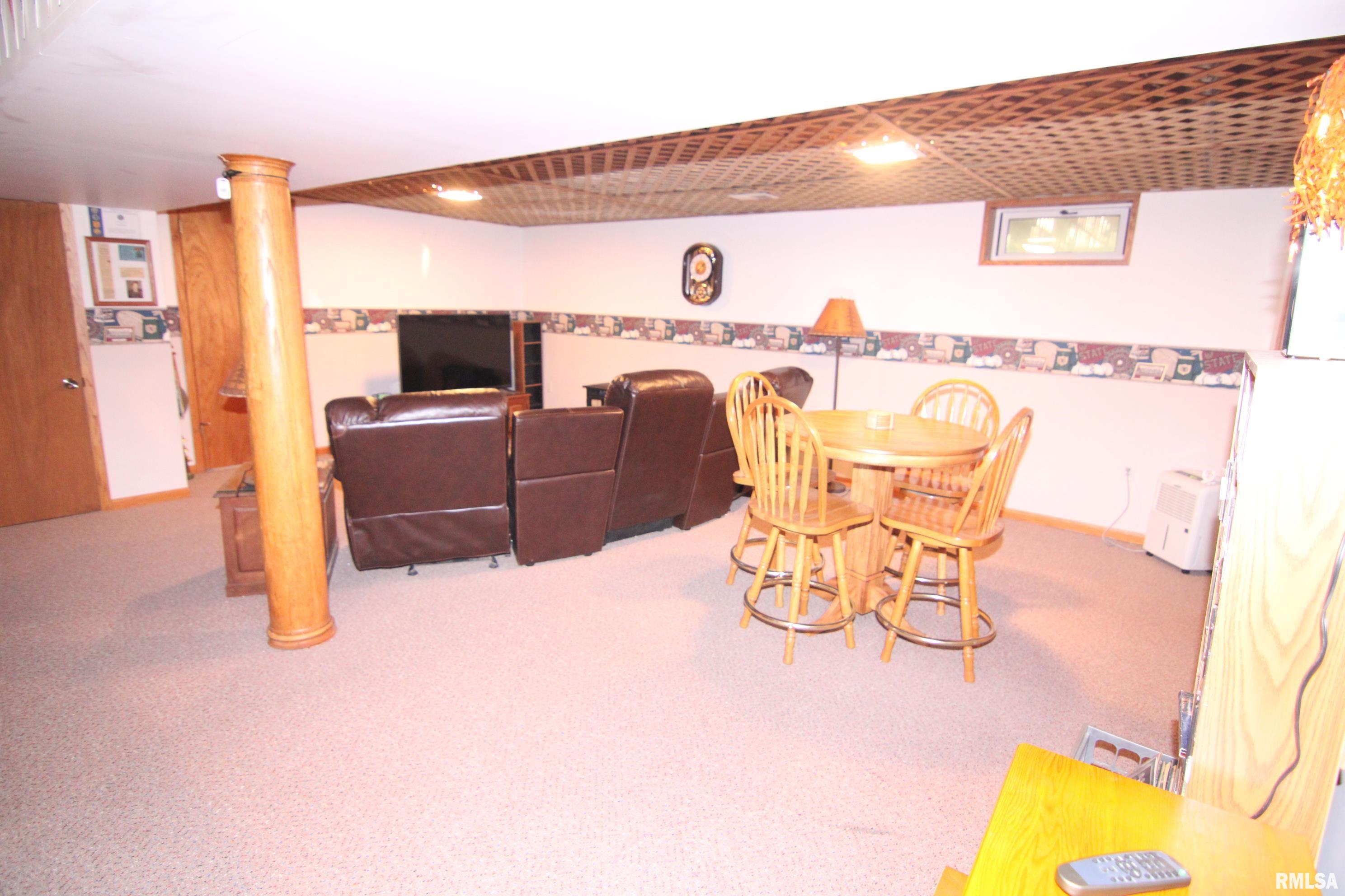11315 Devils Creek Road Blue Grass, IA 52726 - Photo 17 of 23 Gallery Image 17