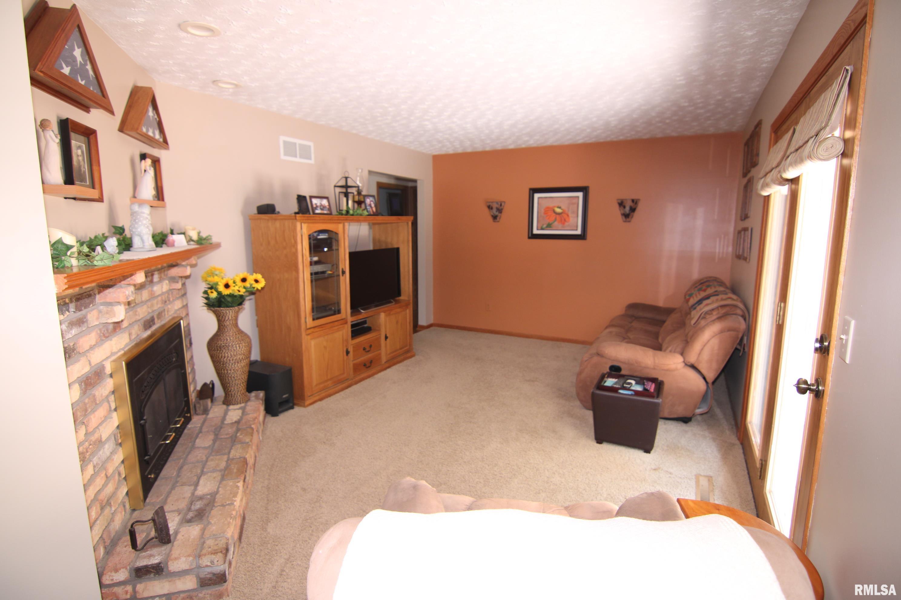 11315 Devils Creek Road Blue Grass, IA 52726 - Photo 2 of 23 Gallery Image 2