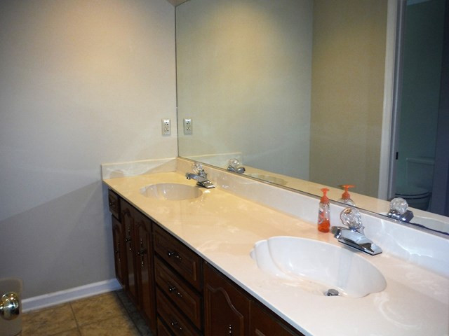 567 West Five Notch Road North Augusta, SC 29860 - Photo 22 of 27 Full Bath upstairs