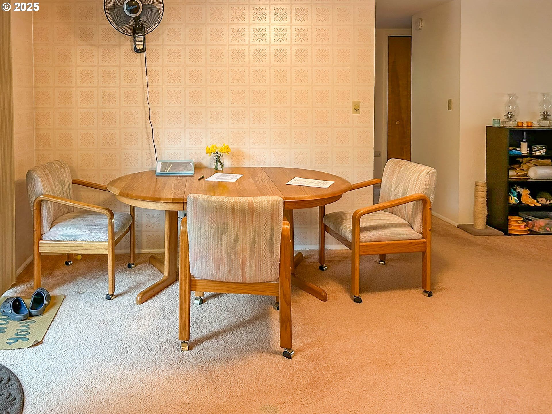 1260 Canyonville-Riddle Road Riddle, OR 97469 - Photo 6 of 44 a dining room with furniture and a table