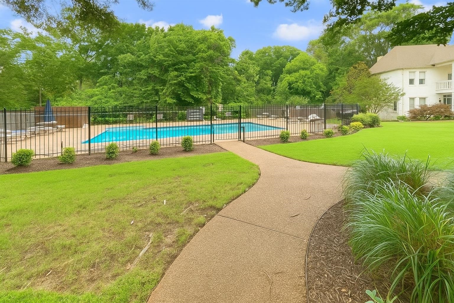 276 Morton Road Collierville, TN 38017 - Photo 28 of 33 a view of a park with large trees