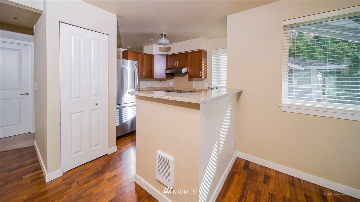 3914 243rd Place Southeast, Unit L302 Bothell, WA 98021 - Photo 3 of 18