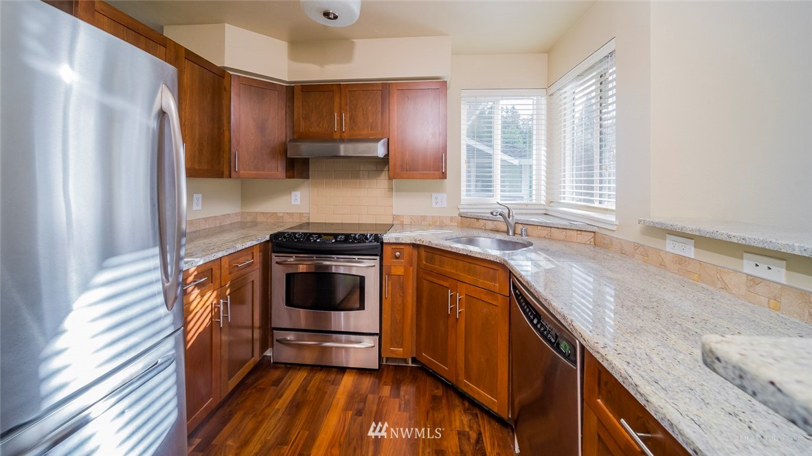 3914 243rd Place Southeast, Unit L302 Bothell, WA 98021 - Photo 4 of 18