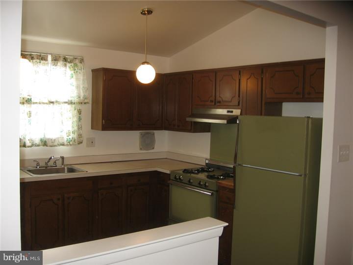 3612 Chesterfield Road Philadelphia, PA 19114 - Photo 8 of 25 Kitchen