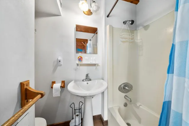 a view of an outdoor space