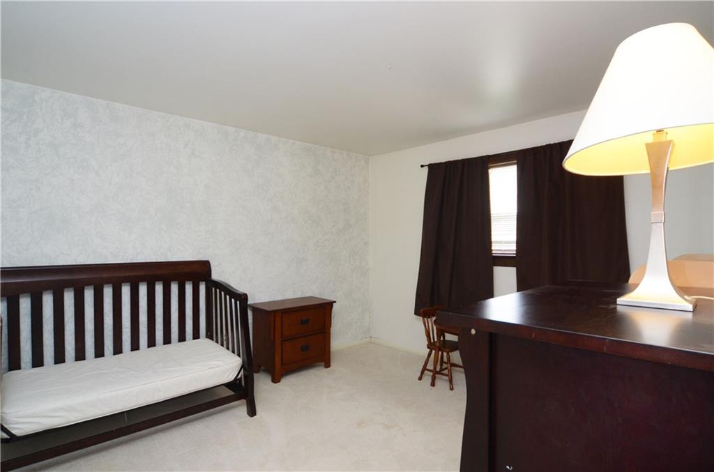 129 Parkedge Road Green Tree, PA 15220 - Photo 14 of 23 Second bedroom
