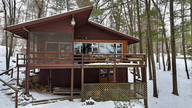 $475,000 | N918 Lamotte Lake Drive, Keshena, WI 54135