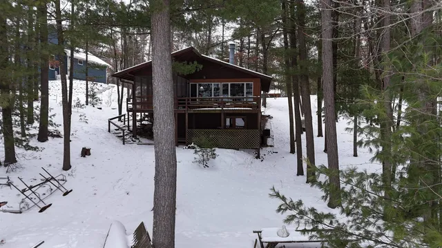$475,000 | N918 Lamotte Lake Drive, Keshena, WI 54135